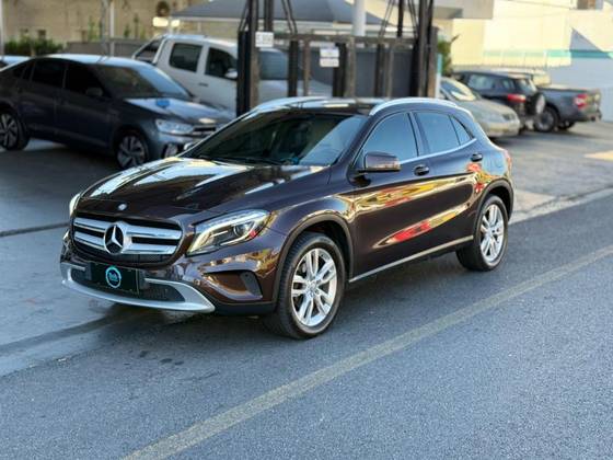MERCEDES-BENZ GLA 200 1.6 CGI ADVANCE 16V TURBO FLEX 4P AUTOMÁTICO